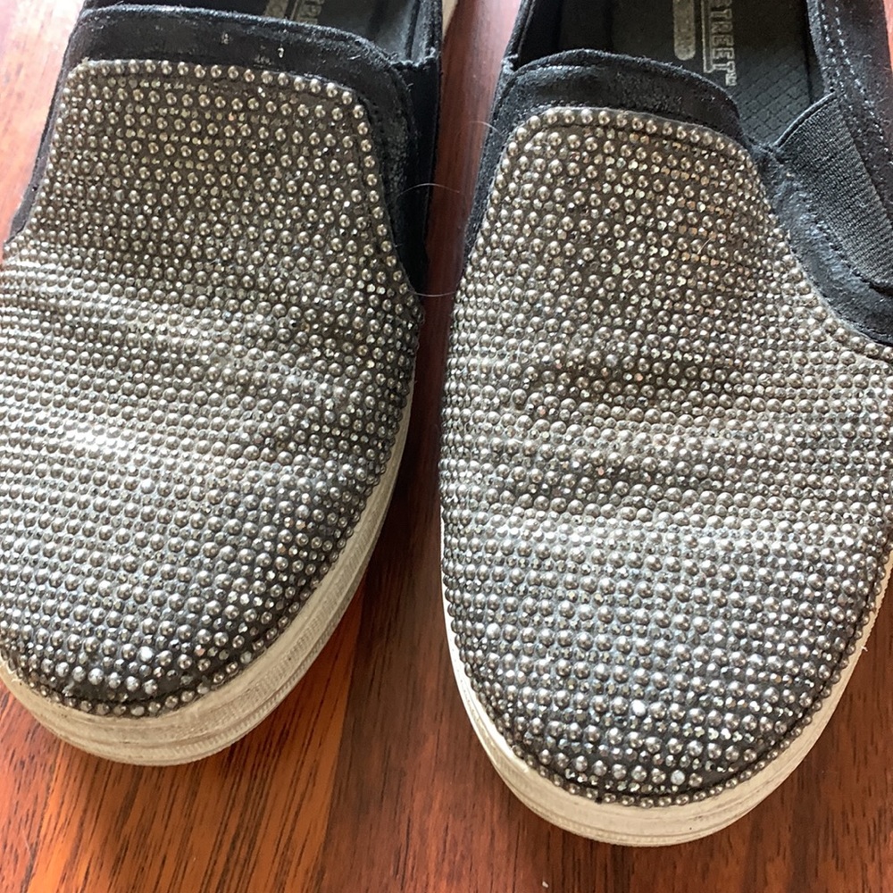 Slip on Skechers…..glittery